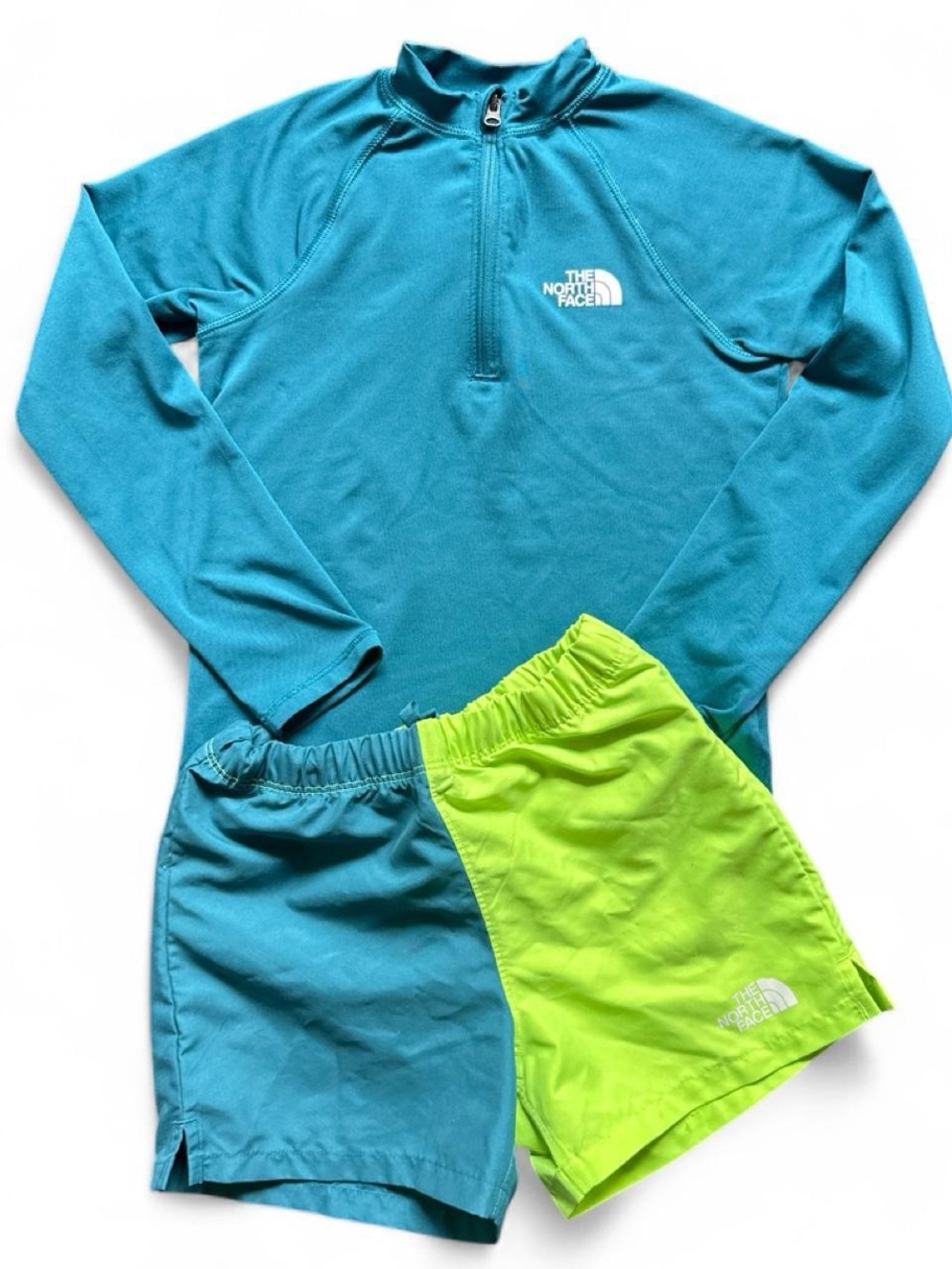 The North Face Kids Amphibious Sun Set Two-Piece Rash Guard & Shorts Multi Turq
